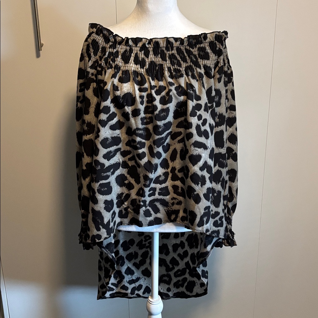 Leopard Print Off-Shoulder Blouse